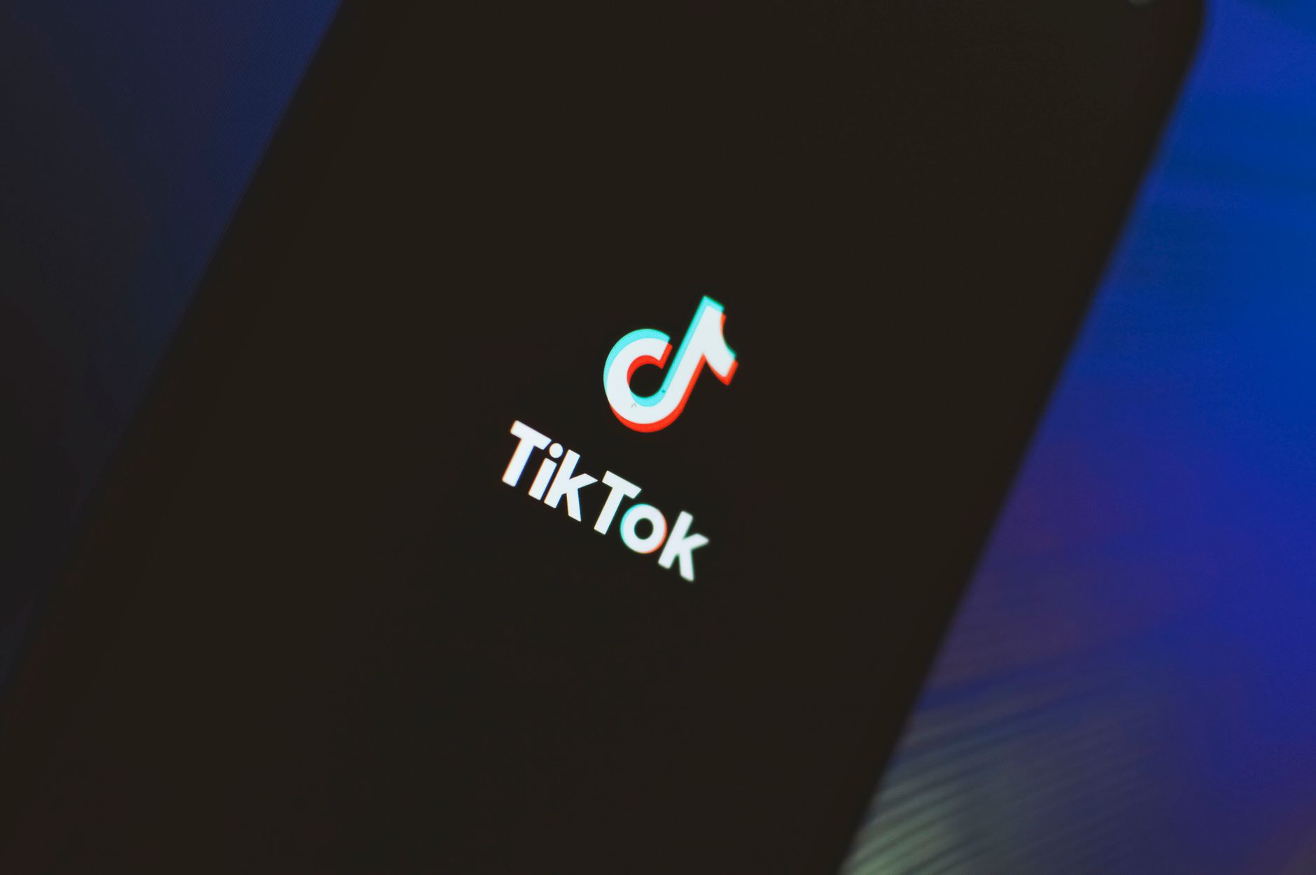 跨境电商TikTok批量下载的地理位置信息保留技术解析