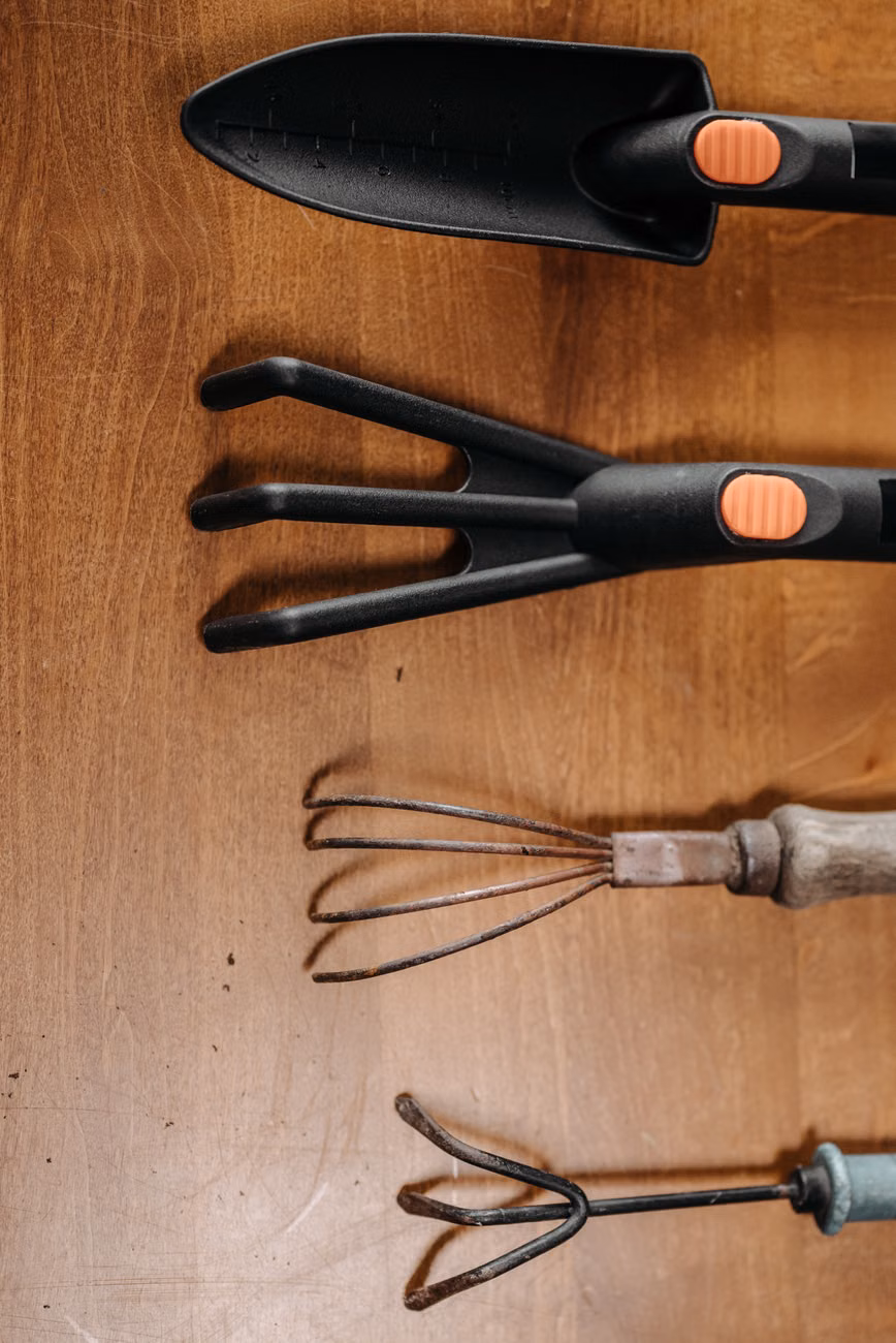 低代码平台与AI工具选型对比：企编云 vs Cursor在内部工具场景的应用
