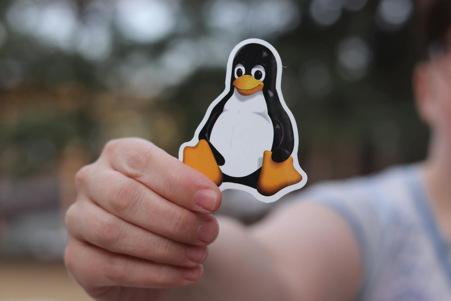 国产RPA工具在Linux环境下的GIL全局锁突破方案（附技术白皮书摘要）