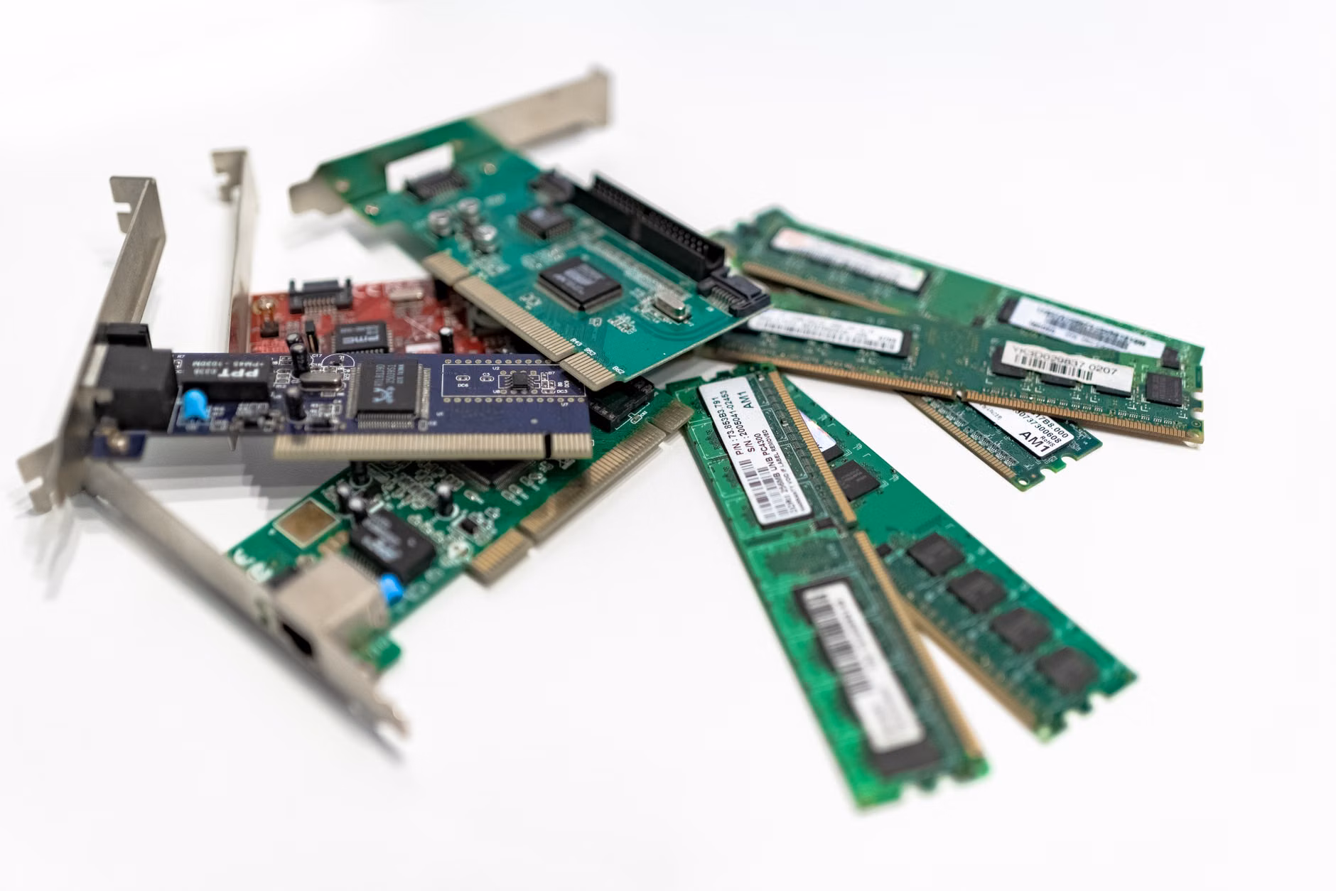 RPA工具在Windows Hyper-V环境下的虚拟化兼容性测试与优化实践